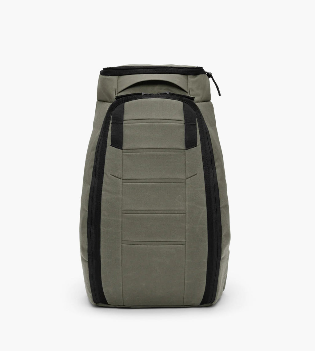 D__b__™ Hugger Backpack 25L Forest Green