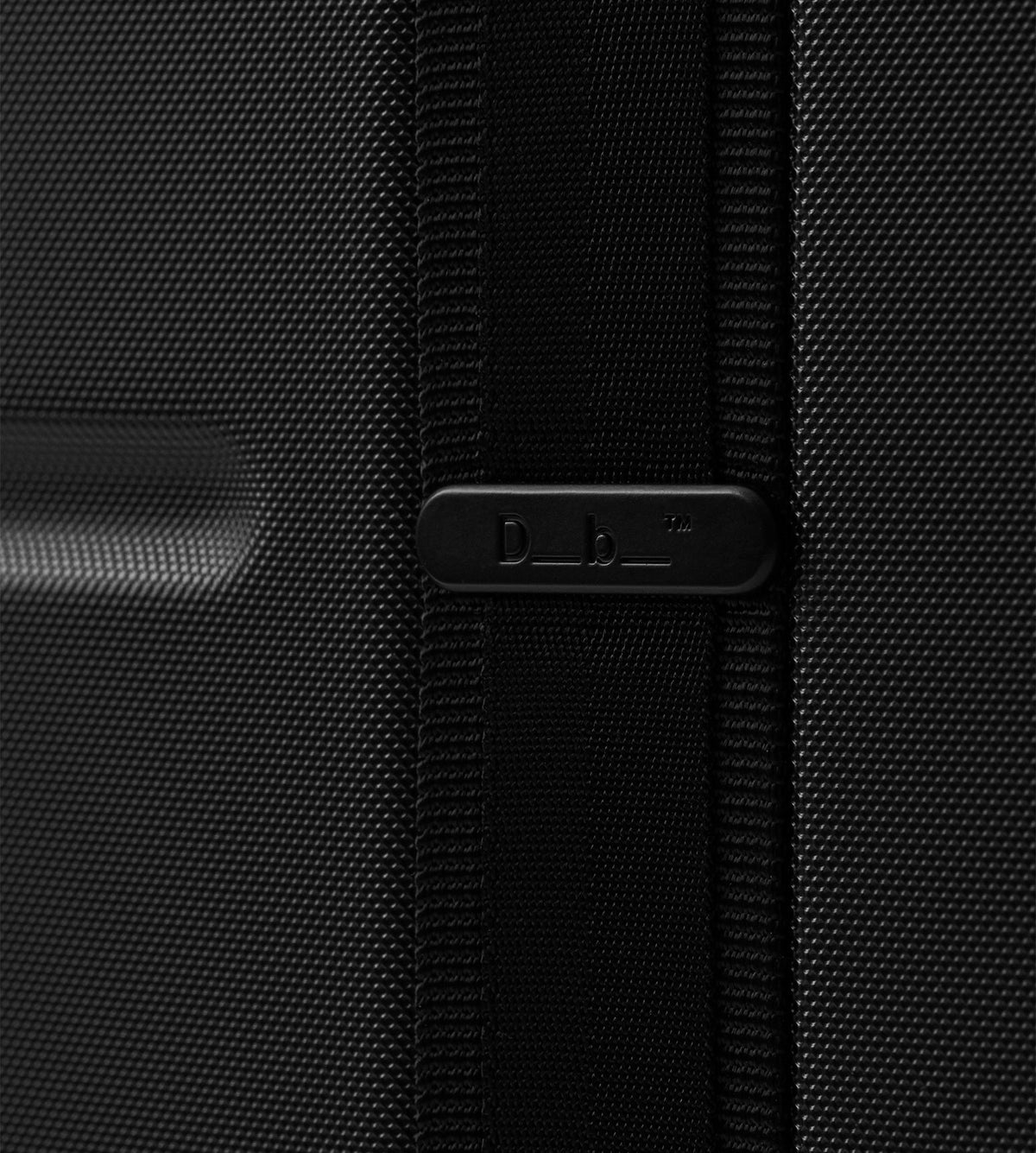 D__b__™ Ramverk Pro Check-in Luggage Medium Silver